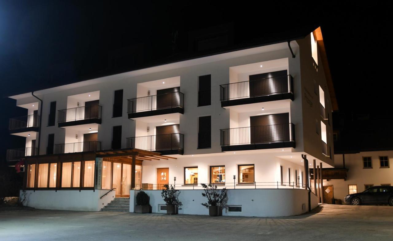 Residence Pitzinger Фалцес Екстериор снимка